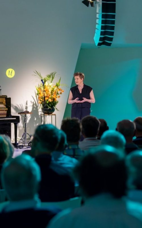 Margot van Brakel - keynote speaker, &sound artist